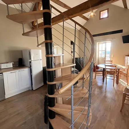 Casa vacanze Saint-andré-d'apchon, 3 Pièces, 5 Personnes - Fr-1-496-143