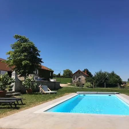 Saint-andré-d'apchon, 3 Pièces, 5 Personnes - Fr-1-496-143